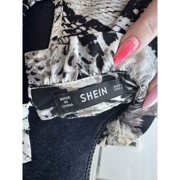 Shein Black White Mock Neck Snake Print Long Sleeve Blouse Size Large - Picture 4 of 4